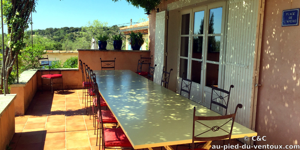 Au Pied du Ventoux, Gästezimmer und Gästetisch, B&B, Flassan, Bédoin, Provence