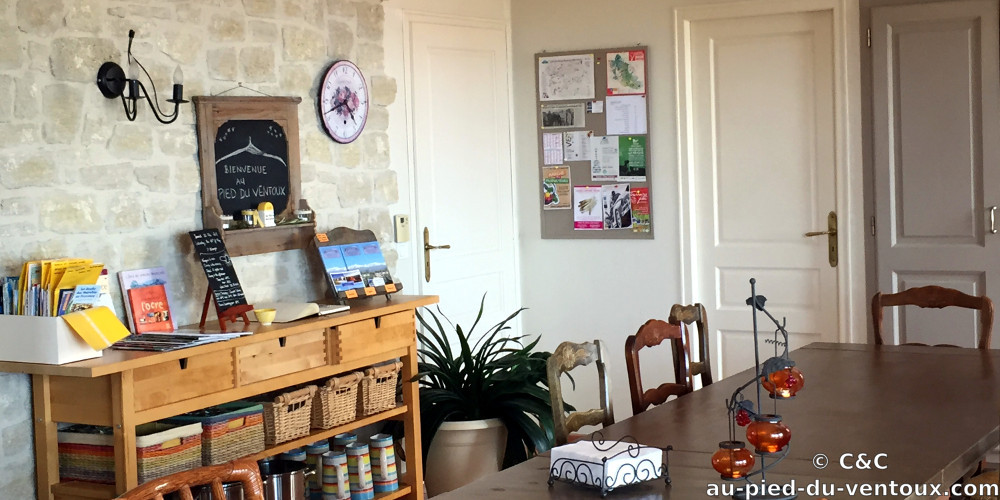 Au Pied du Ventoux, Guest House and Guest Table, B&B, Flassan, Bédoin, Provence