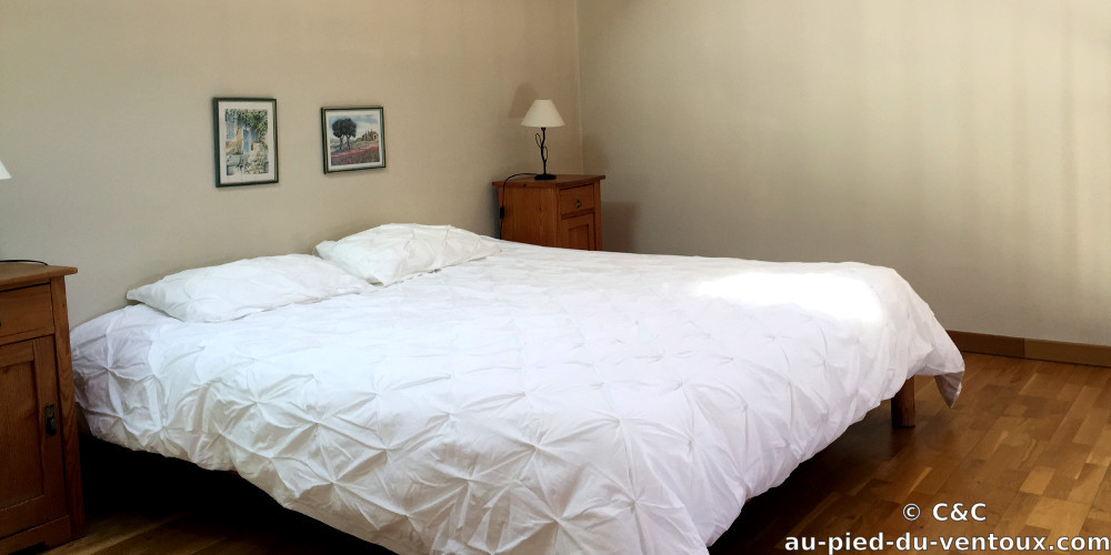 Au Pied du Ventoux, Gästezimmer und Gästetisch, B&B, Flassan, Bédoin, Provence