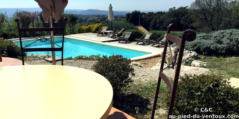 Au Pied du Ventoux, Gästezimmer und Gästetisch, B&B, Flassan, Bédoin, Provence